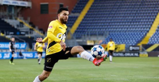 断对方传球 断对方传球