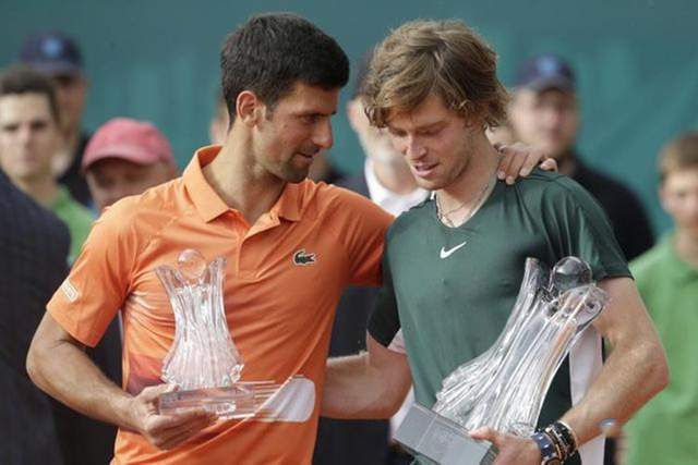 场球技的较 场球技的较