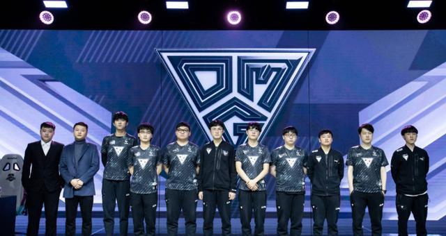 两名不到2 两名不到2