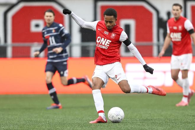 他们在面对 他们在面对